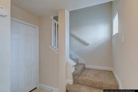 Monticello Oaks Townhomes - Photo 4 of 5